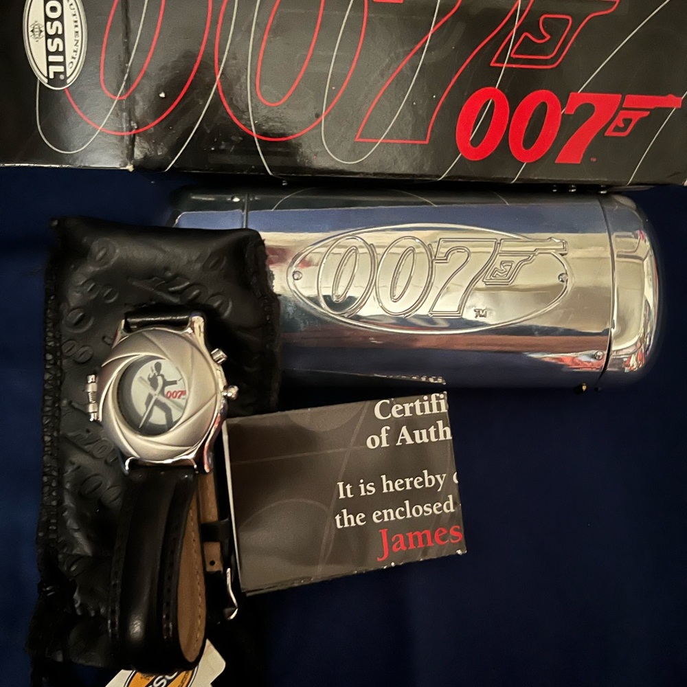 Fossil 007 Silver Watch and Flask Set